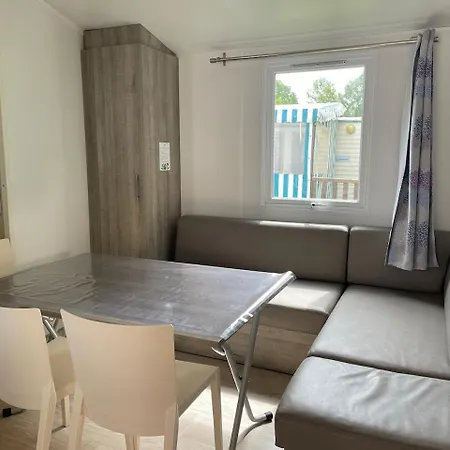 Quiet Mobile - 3 Bedrooms - Family Jf402